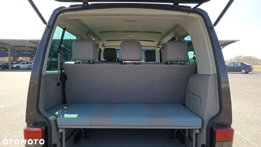 Volkswagen Multivan - 30
