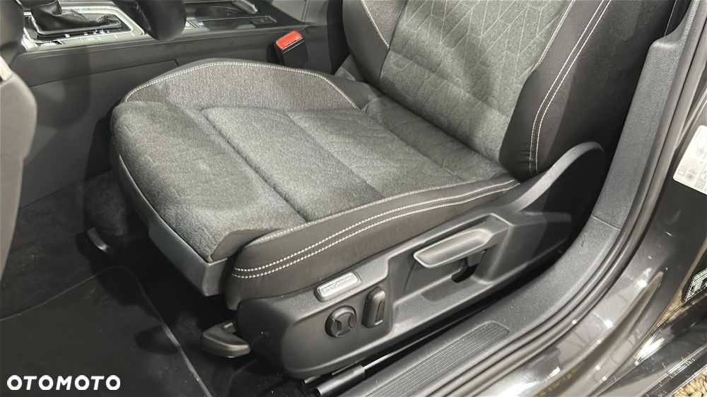 Volkswagen Passat - 18