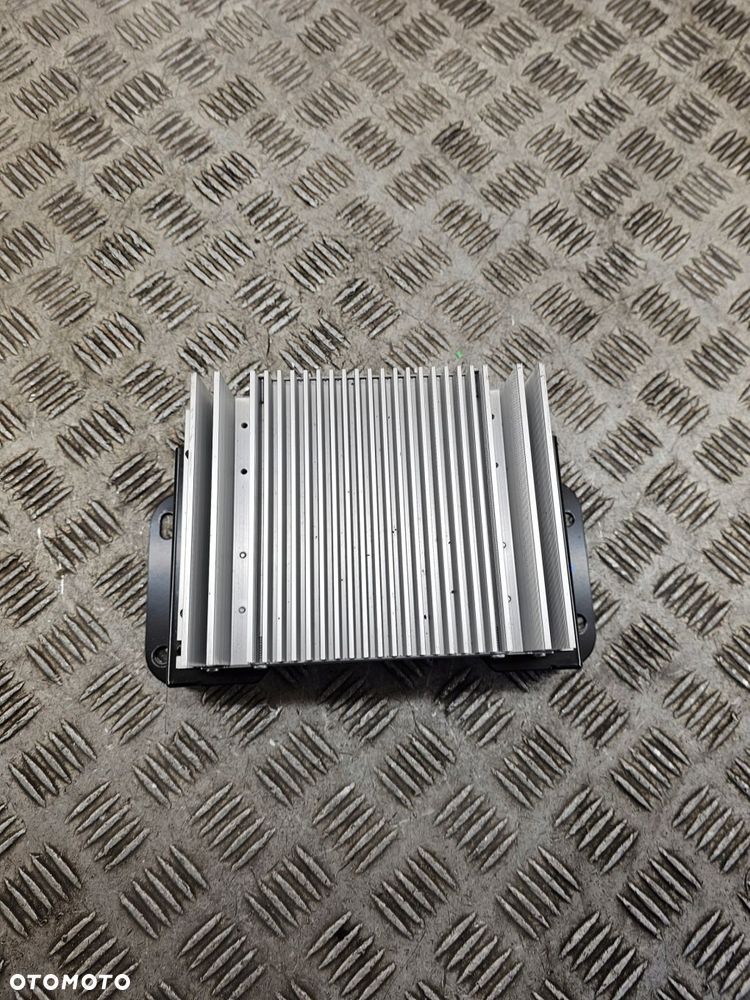 hyundai ix35 - wzmacniacz radia nawigacji 963702y000 - 1