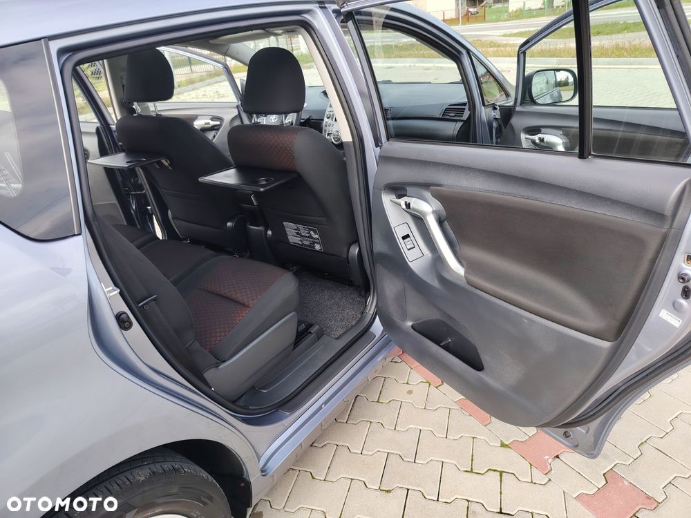 Toyota Verso - 7