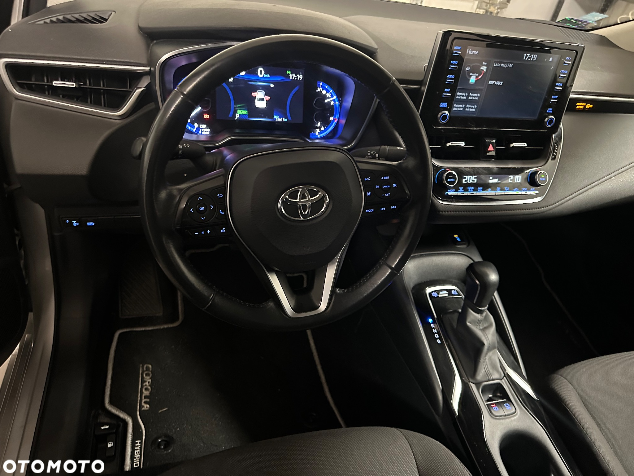 Toyota Corolla 1.8 Hybrid Comfort - 22