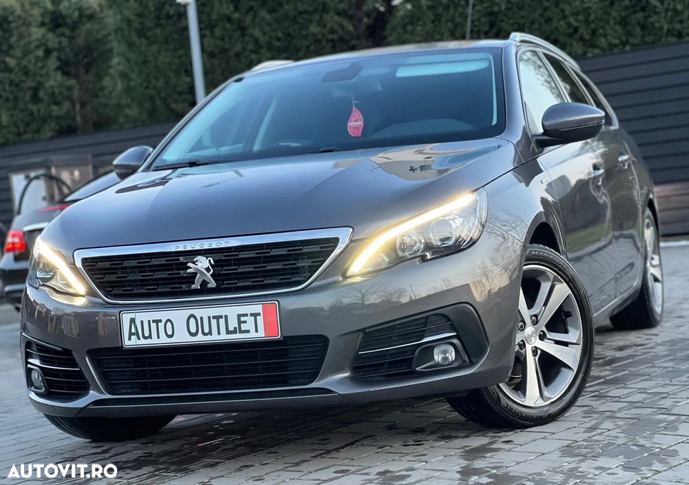 Peugeot 308 1.2 L PureTech Turbo S&S Allure - 14