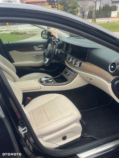 Mercedes-Benz Klasa E 220 d 4-Matic Business Edition 9G-TRONIC - 8
