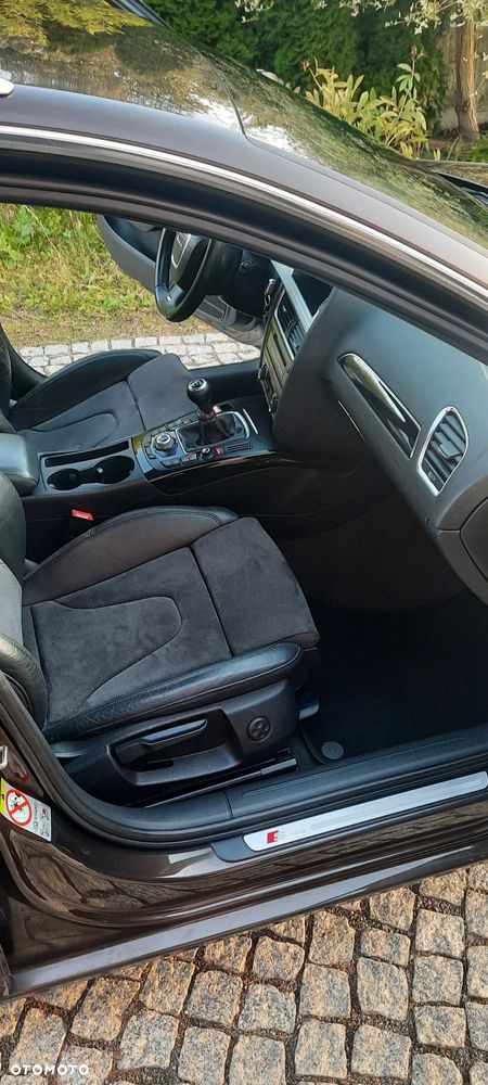 Audi A4 ver-avant-2-0-tdi-dpf-s-line-sportpaket-plus- - 11