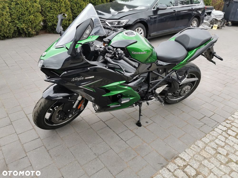 Kawasaki Ninja H2 SX - 1