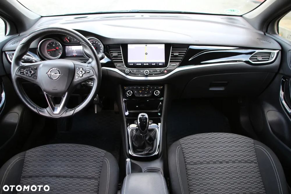 Opel Astra 1.4 Turbo Business - 28