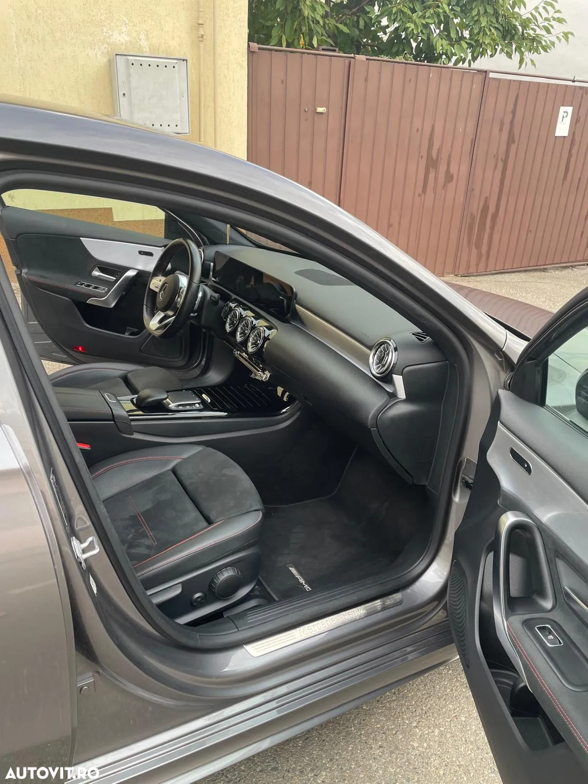 Mercedes-Benz A 250 e Aut. - 12