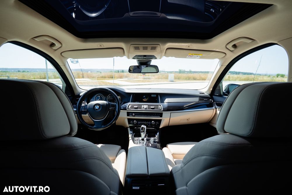 BMW Seria 5 525d xDrive AT - 12