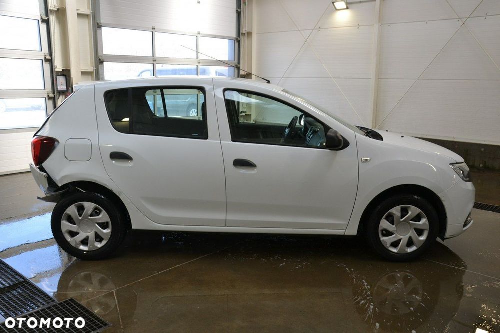 Dacia Sandero - 8