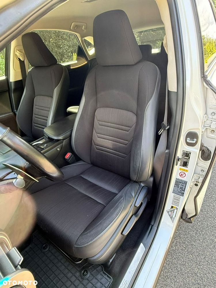 Lexus NX 200t AWD Business Edition - 33