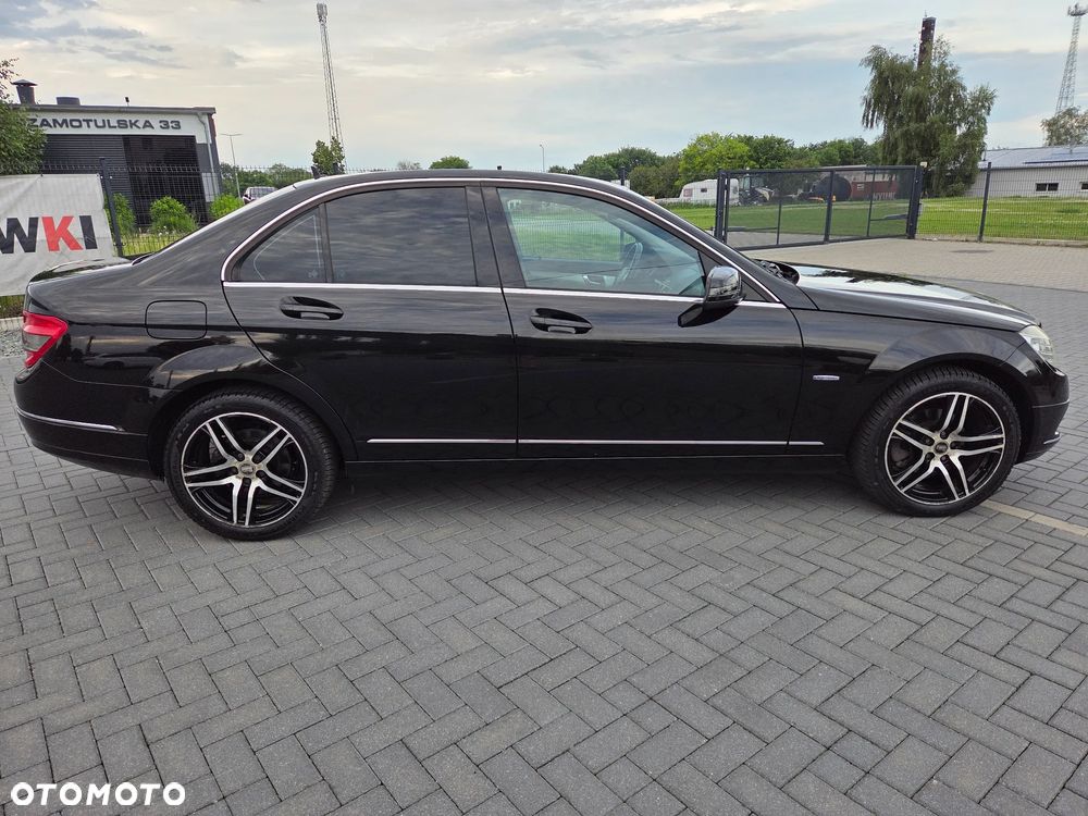 Mercedes-Benz Klasa C 180 Kompressor BlueEFFICIENCY Special Edition - 8