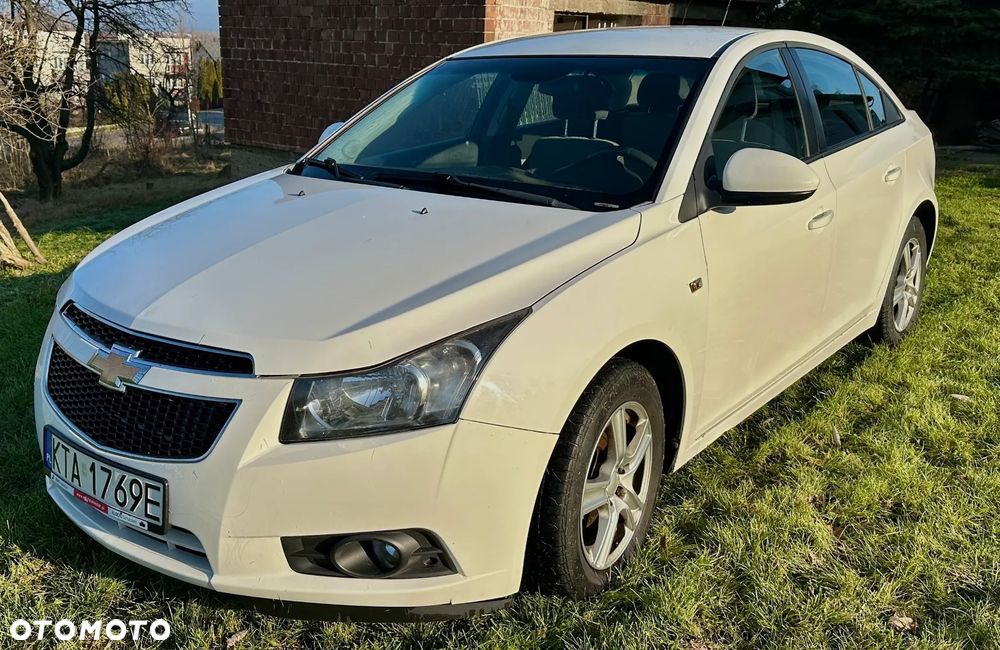 Chevrolet Cruze 1.6 - 4