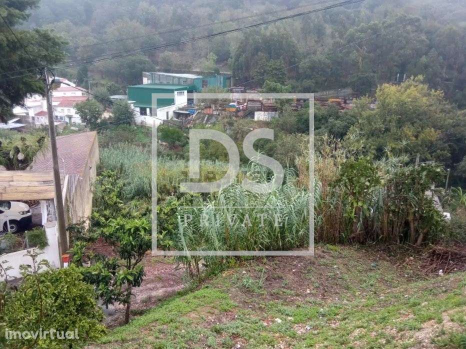 Terreno Rústico Localizado Perto Da A8 Em Loures - Grande imagem: 2/6