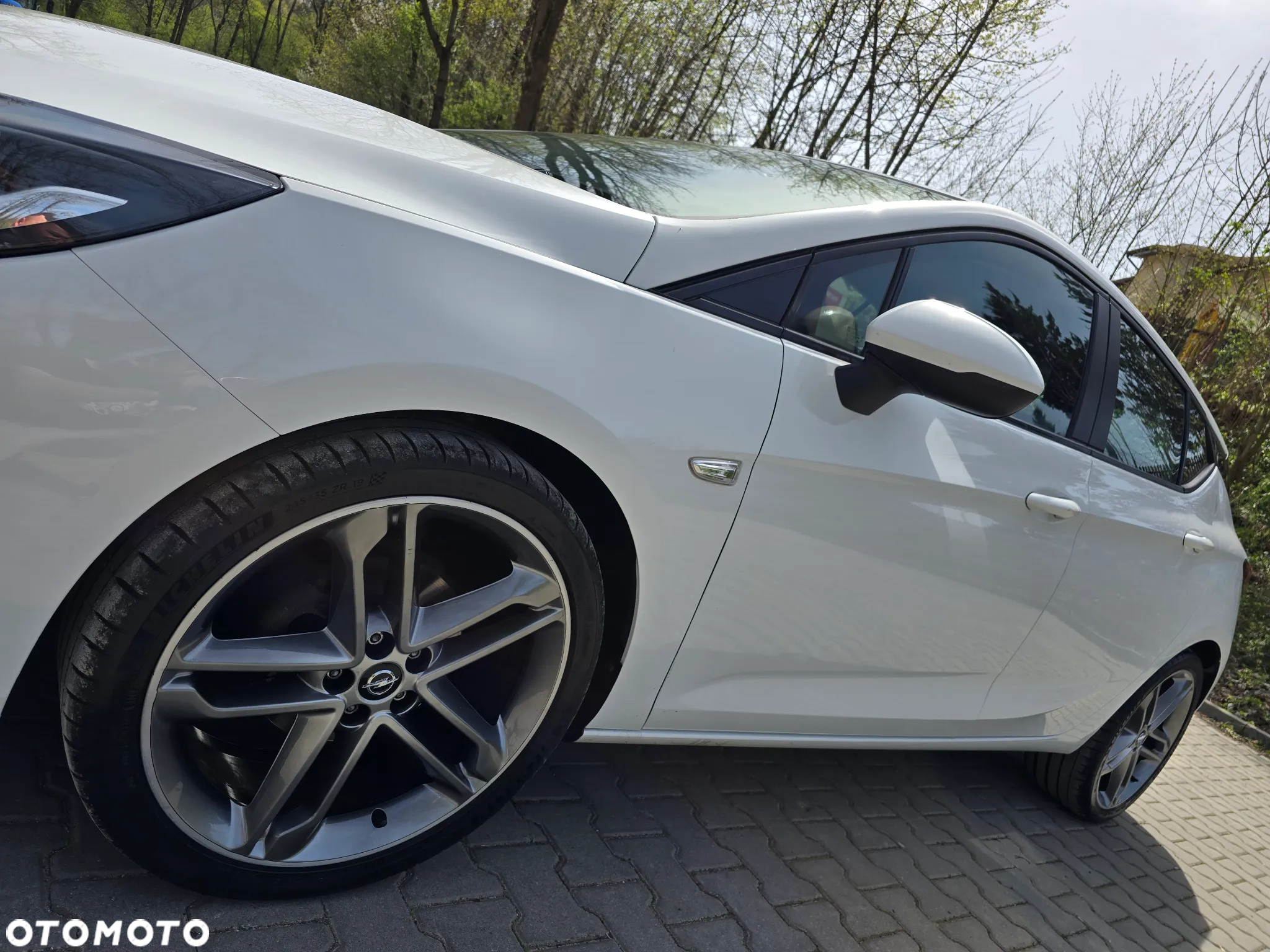 Opel Astra 1.2 Turbo - 22