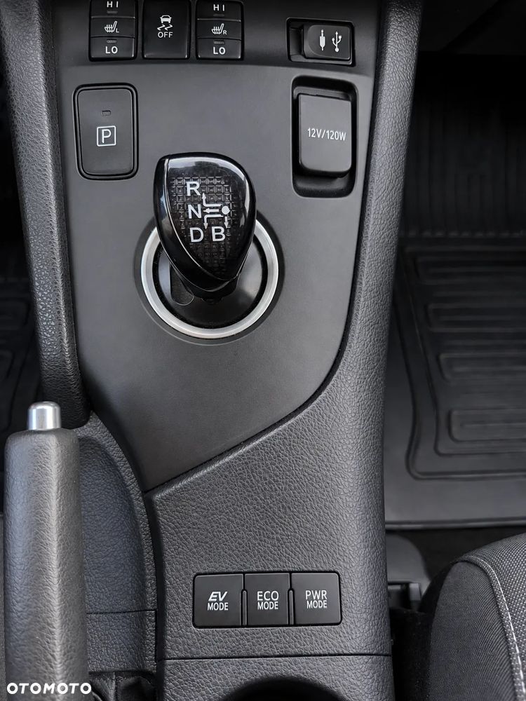 Toyota Auris - 31