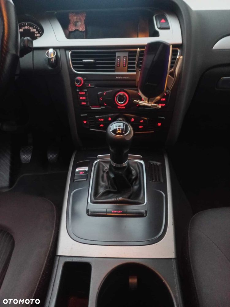 Audi A4 Limousine - 7