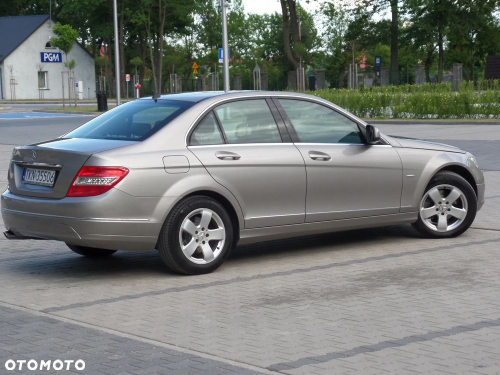 Mercedes-Benz Klasa C 220 CDI Elegance - 17