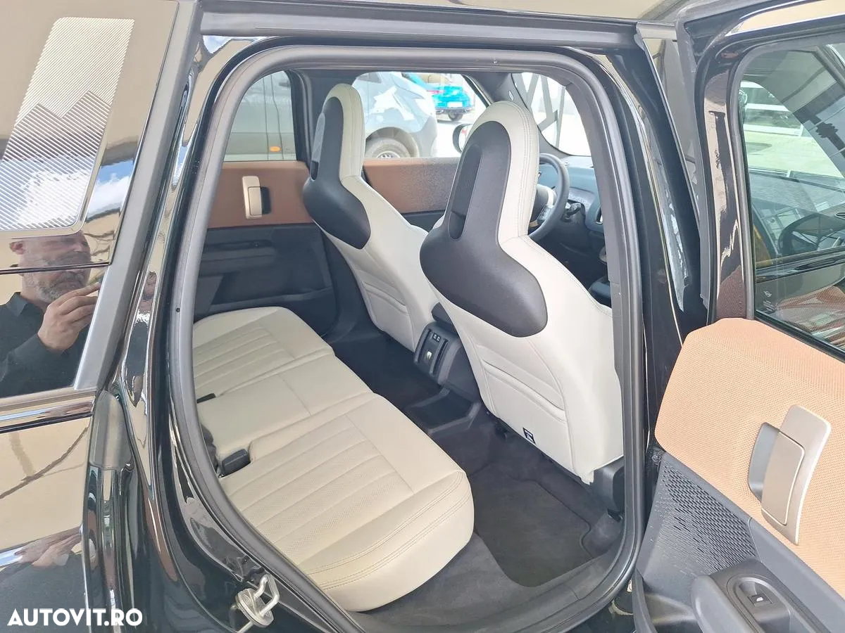 Mini Countryman C MHEV - 13