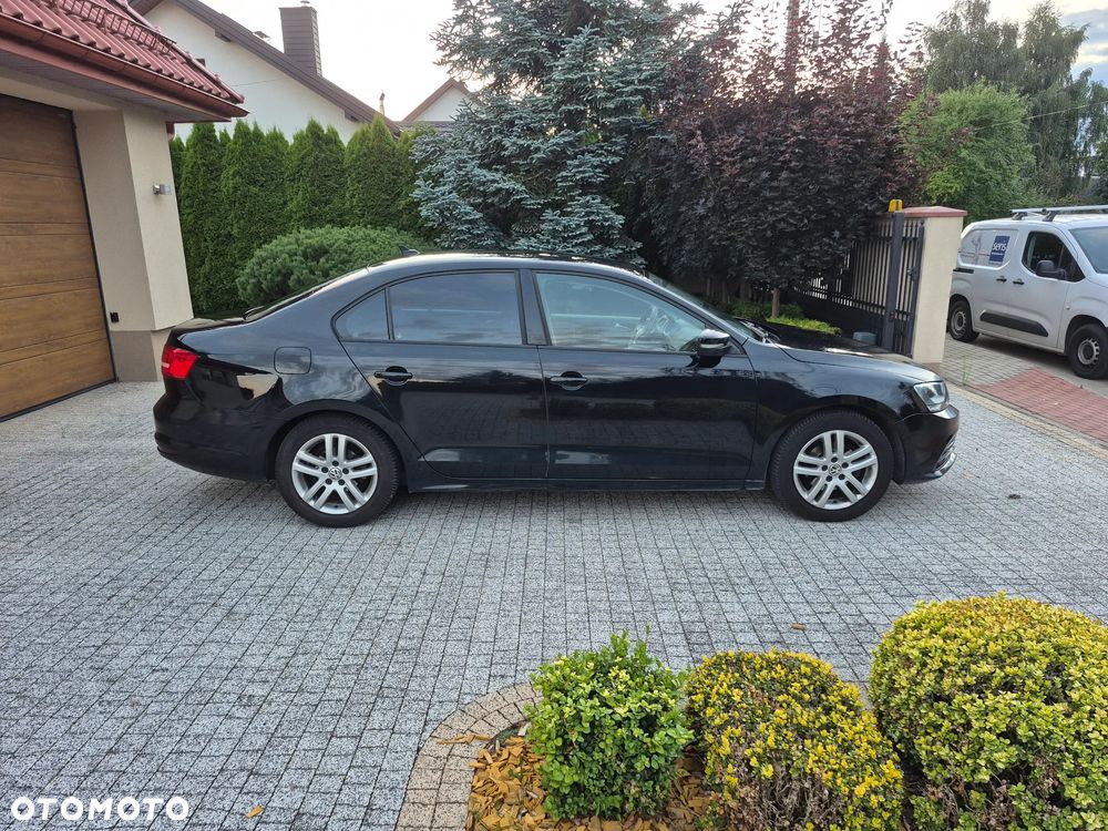 Volkswagen Jetta - 7
