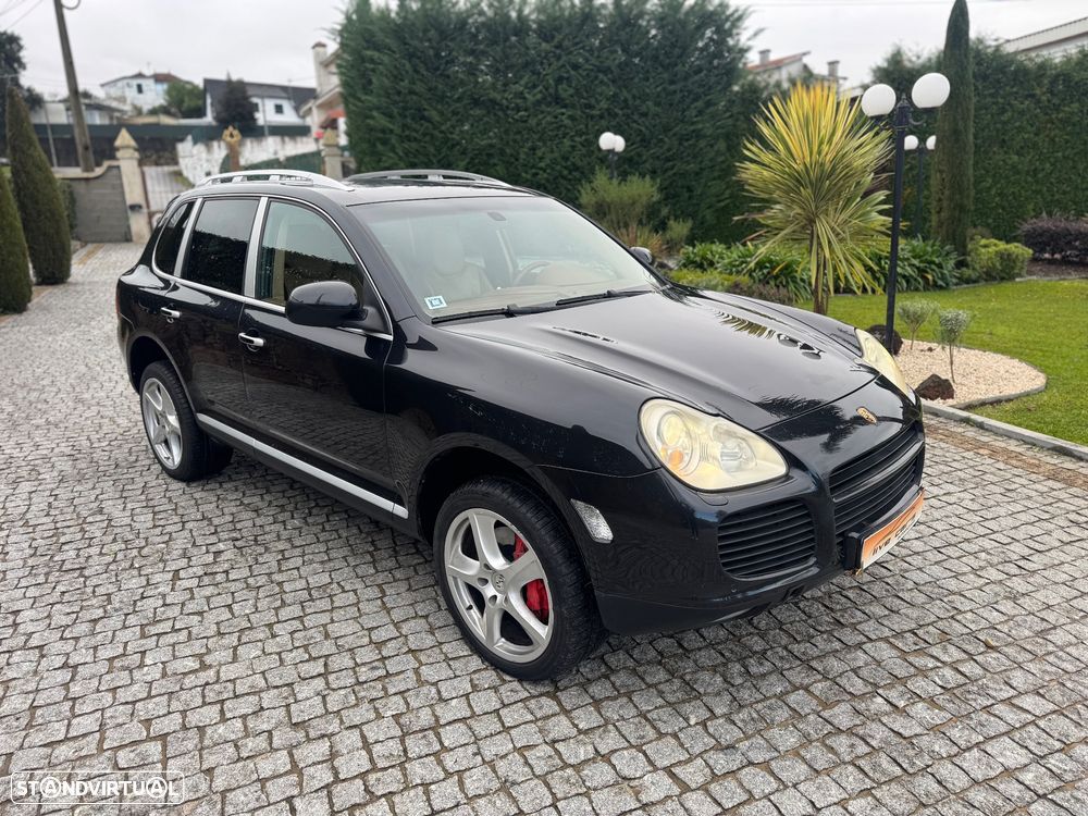 Porsche Cayenne Turbo - 3