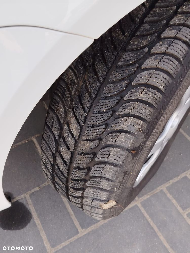 Volkswagen Touran 1.9 TDI DPF BlueMot Trendline - 13