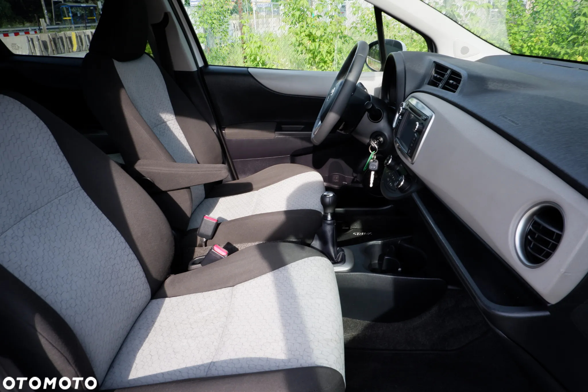 Toyota Yaris 1.0 Sol - 9