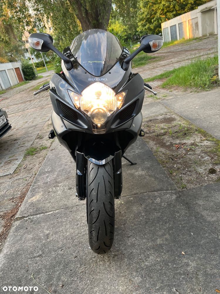 Suzuki GSX-R - 16