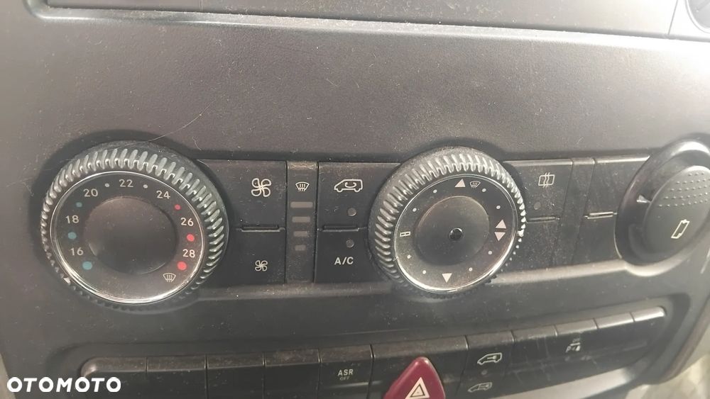 Mercedes-Benz Sprinter - 18