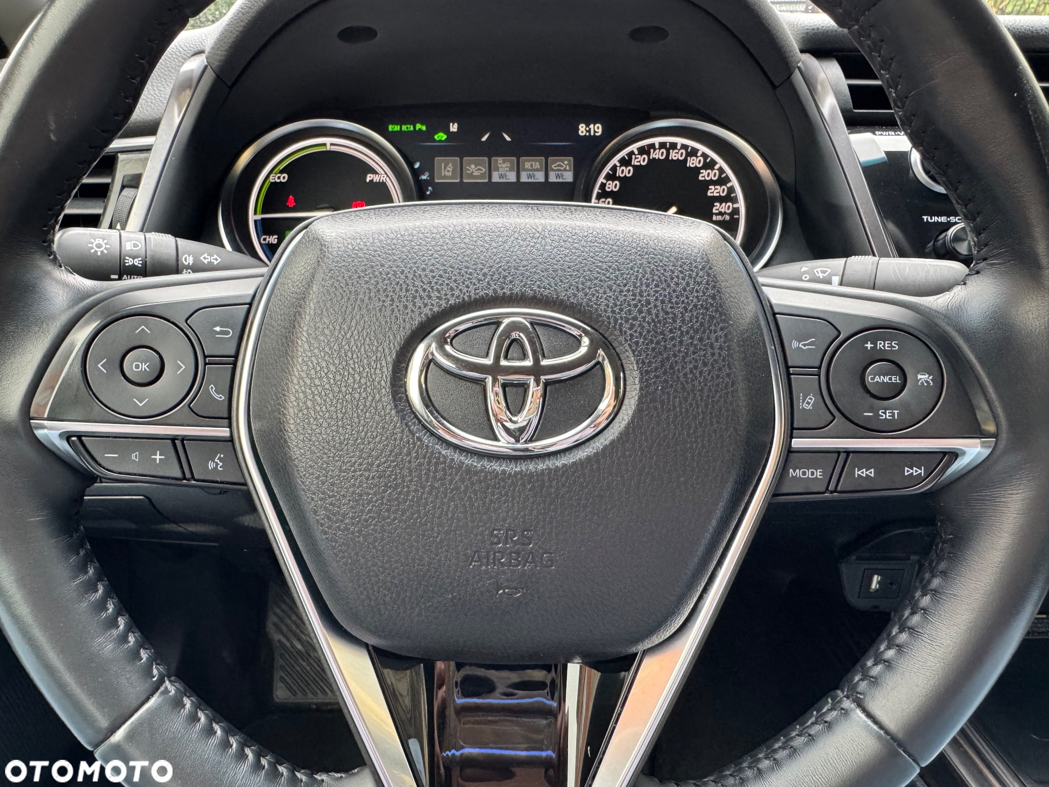 Toyota Camry 2.5 Hybrid Executive CVT - 16