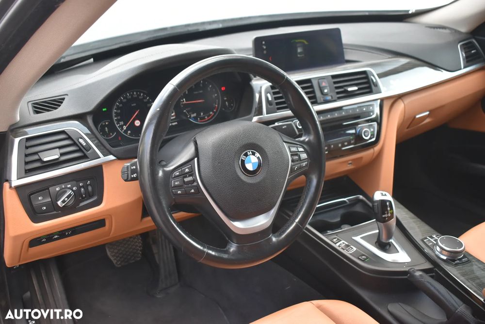 BMW Seria 3 320i xDrive AT - 7