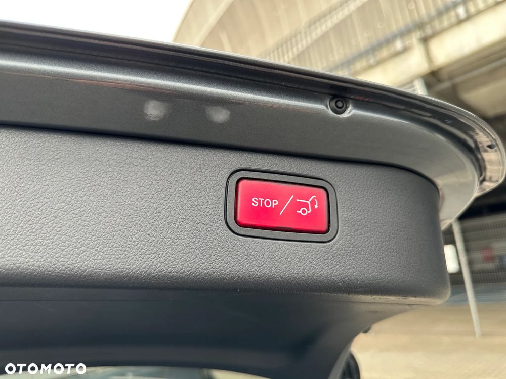 Mercedes-Benz Klasa C 220 d T 9G-TRONIC AMG Line - 39