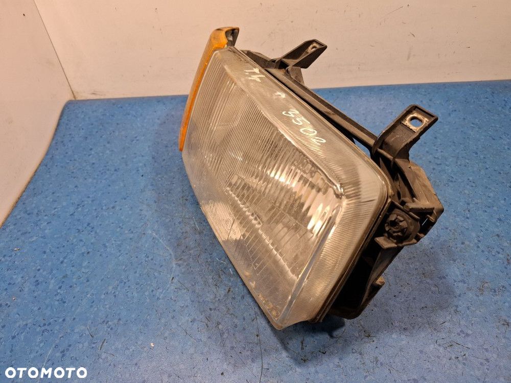 VOLKSWAGEN TRANSPORTER T4 REFLEKTOR PRAWY - 9