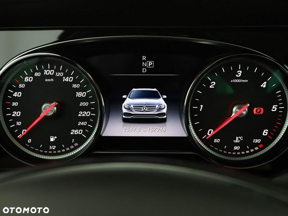 Mercedes-Benz Klasa E 220 d Avantgarde - 23