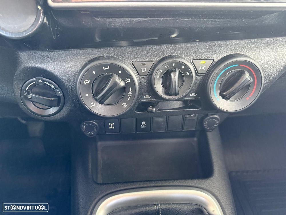 Toyota Hilux - 18