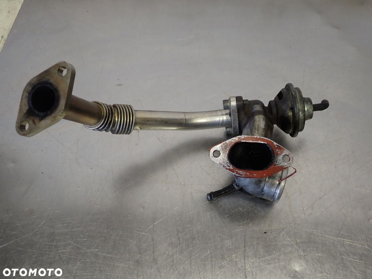 ZAWÓR EGR VOLKSWAGEN T4 028129637E  028131521A - 2