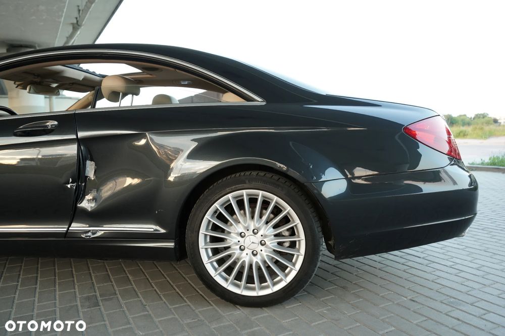 Mercedes-Benz CL 500 4-Matic BlueEff - 12