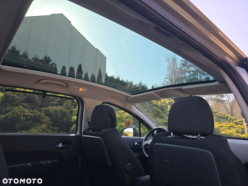 Peugeot 5008 - 23