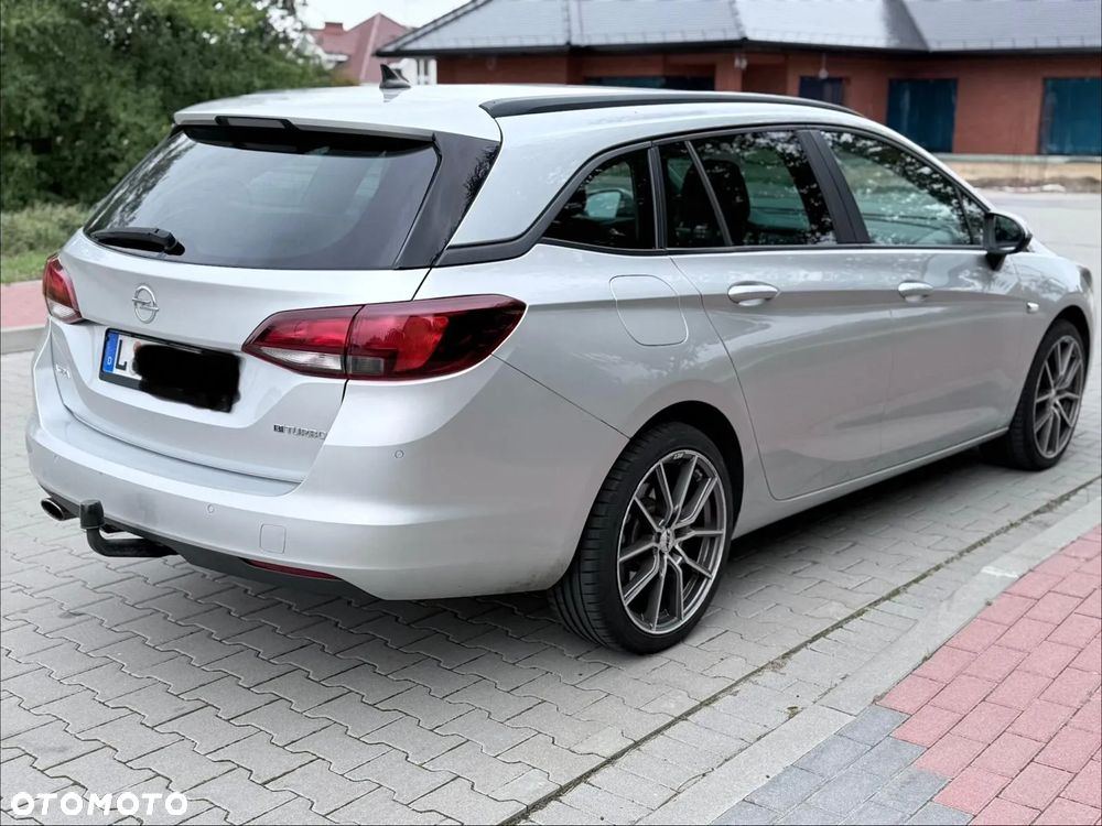 Opel Astra 1.6 BiTrb D (CDTI) Start/Stop Sports Tourer Innovation - 4