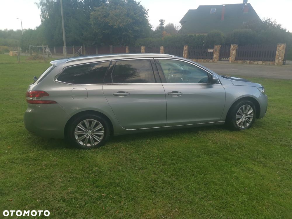 Peugeot 308 - 4