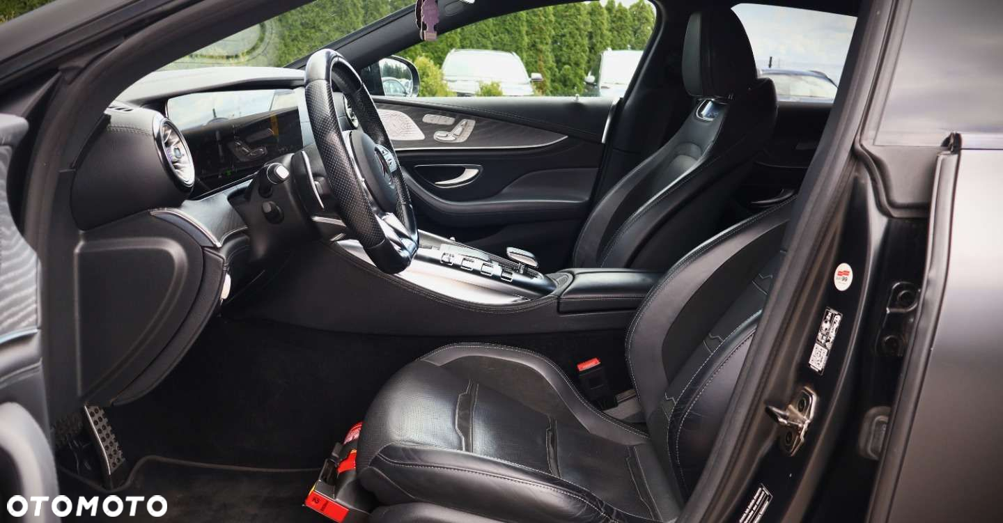 Mercedes-Benz AMG GT - 11