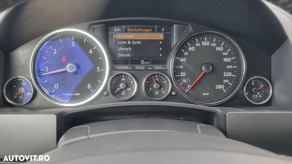 Volkswagen Touareg 2.5 R5 TDI DPF Aut. Individual - 10