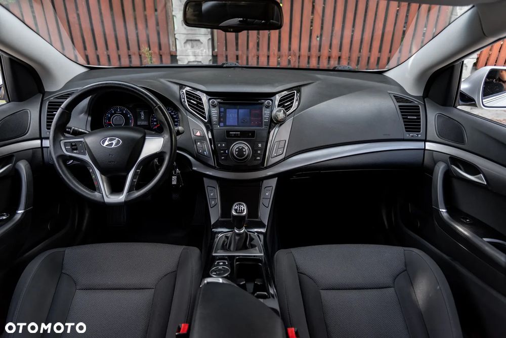Hyundai i40 1.6 GDI Comfort + - 28
