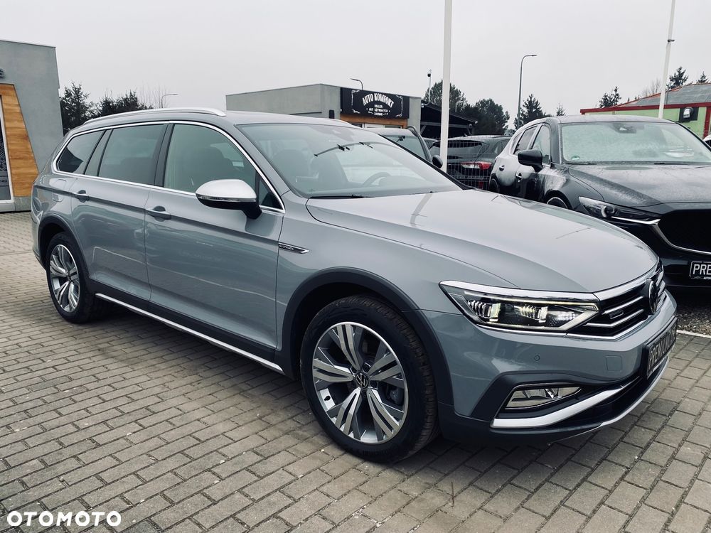 Volkswagen Passat Alltrack 2.0 TDI SCR DSG 4Motion - 10