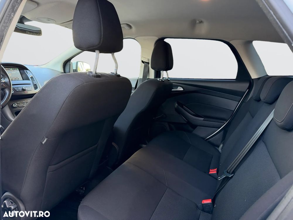 Ford Focus 1.5 TDCi DPF Start-Stopp-System Business - 10