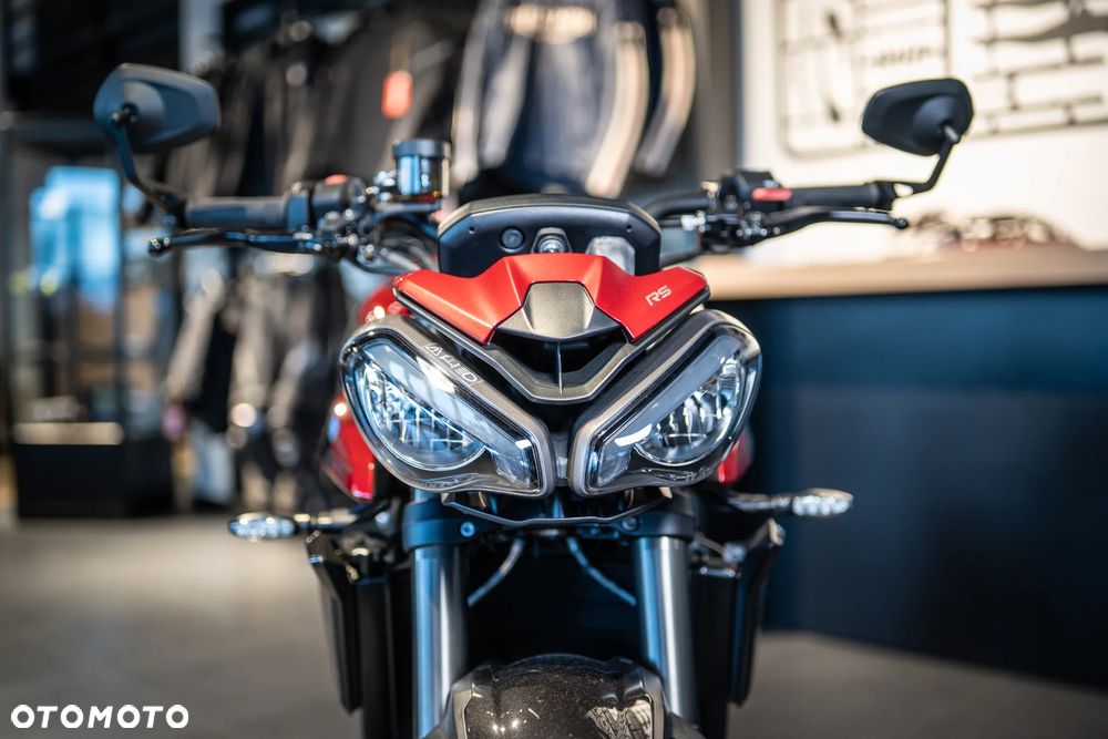 Triumph Street Triple - 25