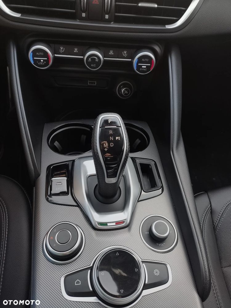 Alfa Romeo Giulia 2.0 Turbo Sprint - 19