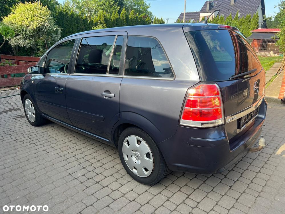 Opel Zafira 1.8 Family - 10