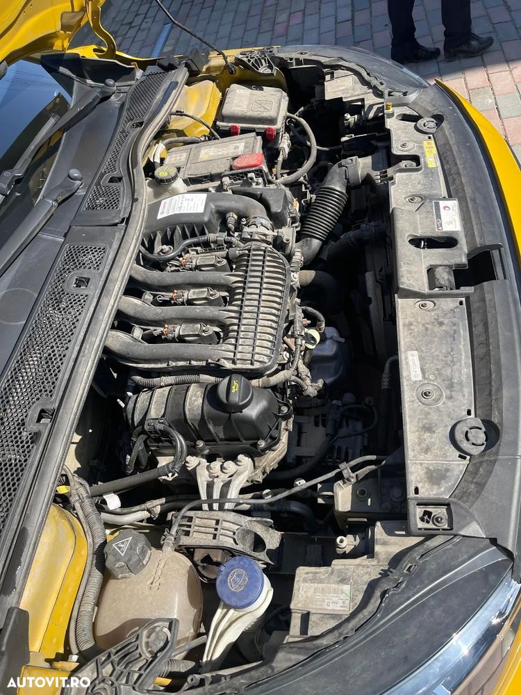 Peugeot 208 1.2 L PureTech STT Active - 3