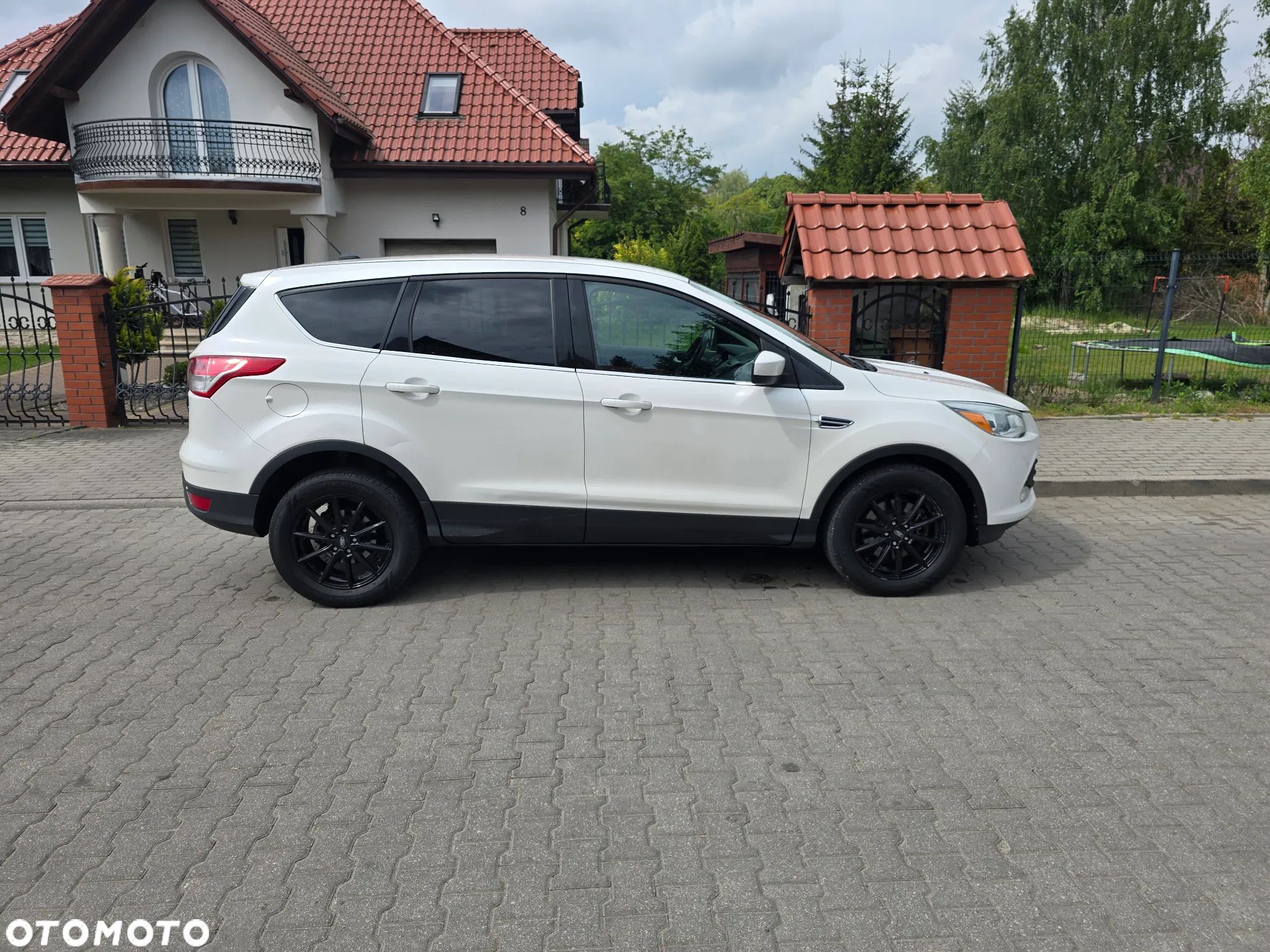 Ford Kuga - 1