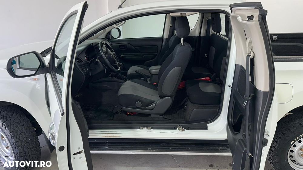 Mitsubishi L200 Double Cab 2.2 DI-D M/T Instyle - 4